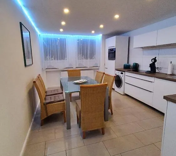 3 - Keine Party ! 6 Personen * دوسلدورف