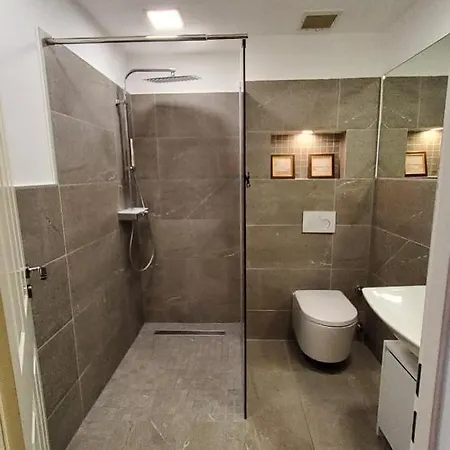 3 - Keine Party ! 6 Personen Apartmán Düsseldorf