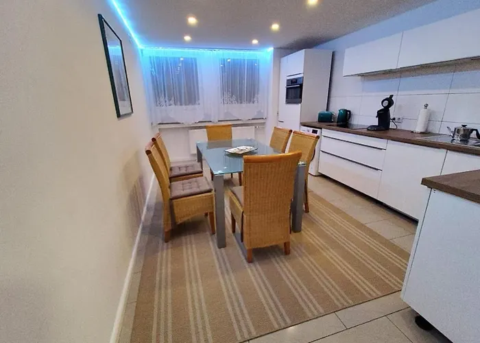 3 - Keine Party ! 6 Personen Apartman *