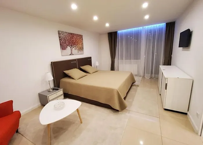 3 - Keine Party ! 6 Personen *