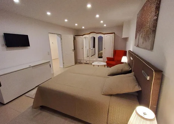 3 - Keine Party ! 6 Personen Apartmán *